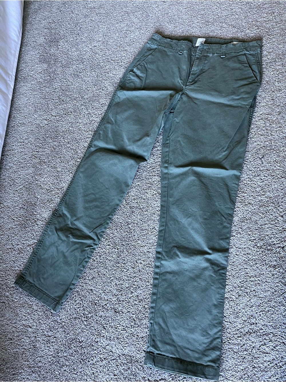 GAP Women’s Olive Chino Pants